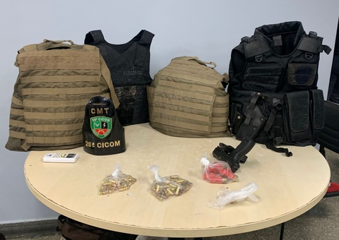 Dupla é surpreendida e troca tiros com PMs enquanto preparava ataque a rivais em Manaus