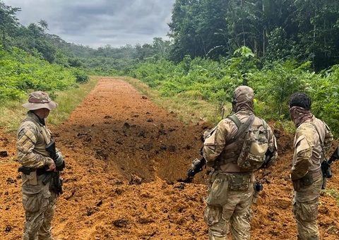 Forças Armadas destroem pista de pouso clandestina no território Yanomami