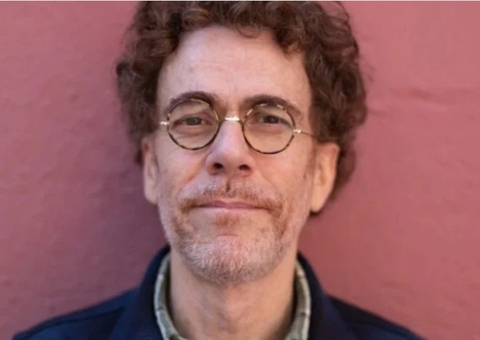 Nando Reis revela luta contra álcool e cocaína: 'Comecei aos 13'