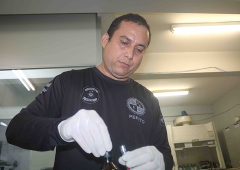 Peritos do Amazonas desenvolvem técnica para detecção preliminar de cocaína