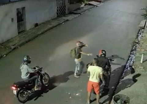 Motorista de app tem moto roubada em Manaus ao deixar passageiro; vídeo