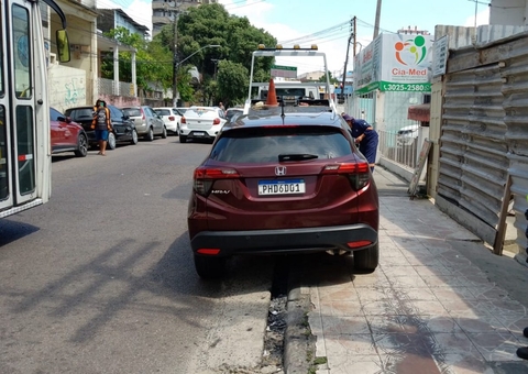 Fiscalização é intensificada para coibir estacionamentos irregulares no Centro de Manaus