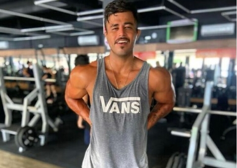 Personal morre em hospital após ser atropelado em avenida de Manaus; vídeo