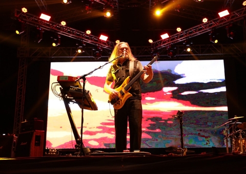 Vídeo: Humberto Gessinger canta sucessos na 1ª noite do 'Sou Manaus Passo a Paço'
