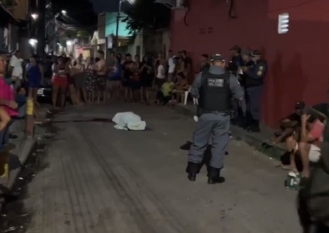 Homem é morto e outro é baleado durante ação de criminosos em Manaus