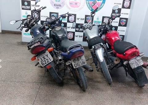 Dupla é presa após atear fogo em área de mata para invadir em Manaus; vídeos