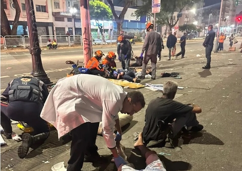 Motorista atropela 16 pessoas na Cracolândia