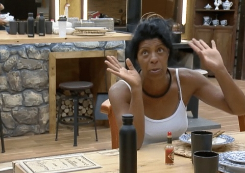 Márcia Fu revela que não faz sexo há 3 anos: 'Só uns beijinhos'