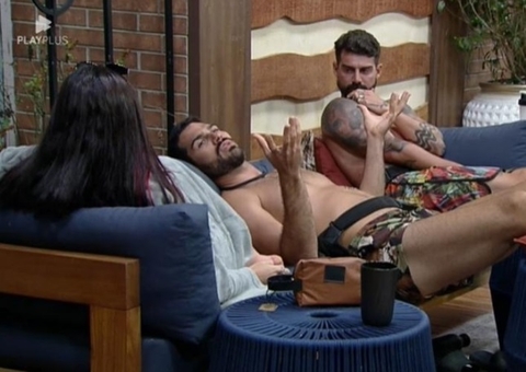 Simioni morde pênis de Shayan em A Fazenda: 'Forte mesmo'