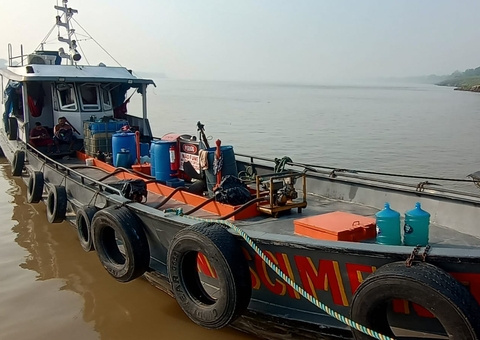 Transporte ilegal: Homem é preso com 9 mil litros de combustível no Amazonas