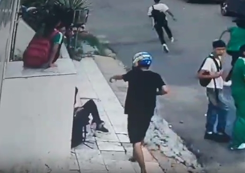 Criminosos causam pânico durante assalto a estudantes em Manaus; vídeo