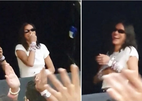 Bruna Marquezine cai na gargalhada ao ser recebida por fãs em show de Taylor Swift: 'Livramento!'