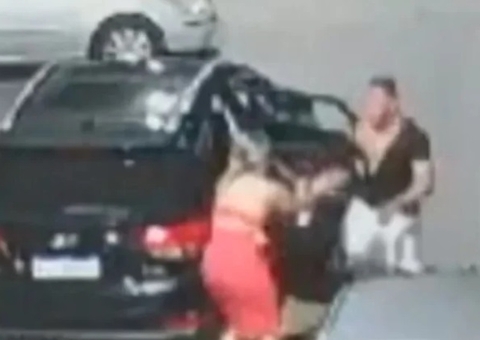 PM espanca e mata esposa a tiros no meio da rua; vídeo