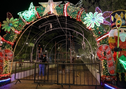 Cabos de energia de túnel natalino são furtados na Ponta Negra em Manaus