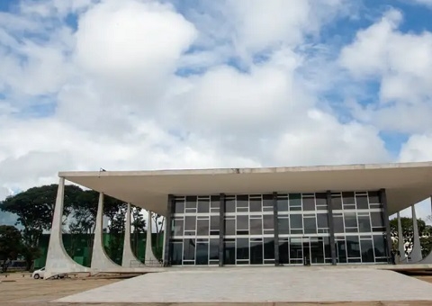 Supremo retoma nesta quarta julgamento sobre licença-paternidade