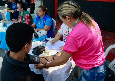 ‘Noite do Encanto’: moradores de rua dia terão dia de cuidados e ceia natalina em Manaus