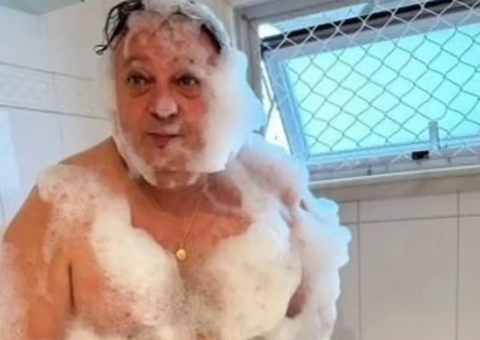 Chef Érick Jacquin publica vídeo tomando banho após polêmica sobre falta de higiene 