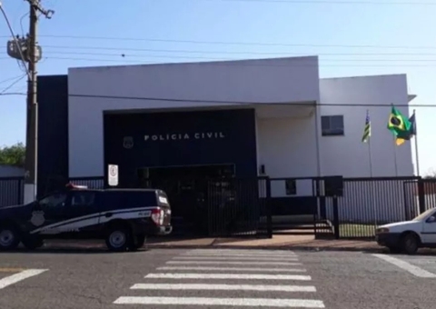 Idoso morre em motel e mulher foge pulando o muro dizendo ser casada