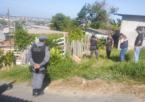 Gritos e rastro de sangue levam moradores a homem morto em Manaus
