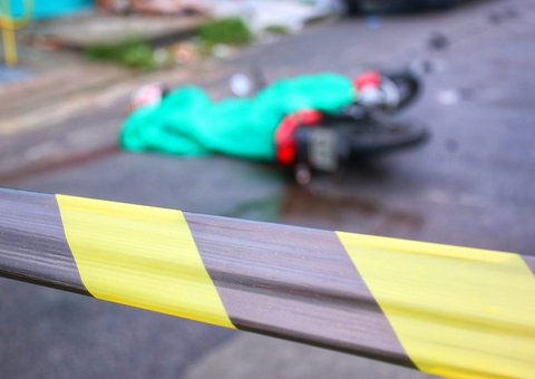 Homem é executado a tiros enquanto deixava enteado na escola em Manaus
