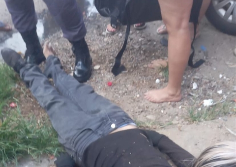 Homem é baleado na frente de loja em Manaus