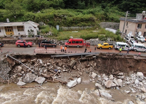 Após onda de tufões, China registra mais de 20 mortes em deslizamento de terra