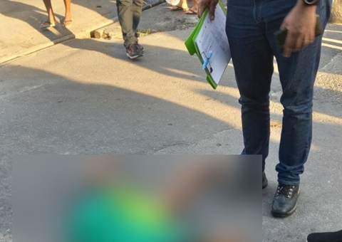 Homem é morto com terçadada na cabeça enquanto bebia em Manaus