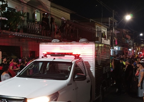 Homens são assassinados na frente de casa em Manaus