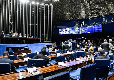 Senado aprova MP que aumenta salário mínimo e amplia isenção do IR