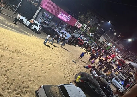 Vídeo: Carreta desgovernada atinge mais de 20 carros em grave acidente