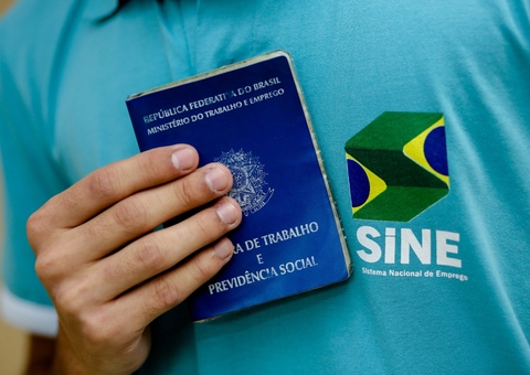 Setores do comércio, indústria e serviços ofertam 139 vagas de emprego em Manaus 