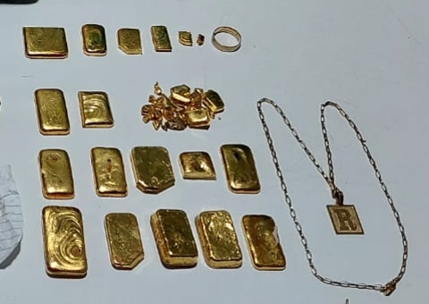 Dupla é presa com mais de 1kg de barras de ouro em embarcação no Amazonas 