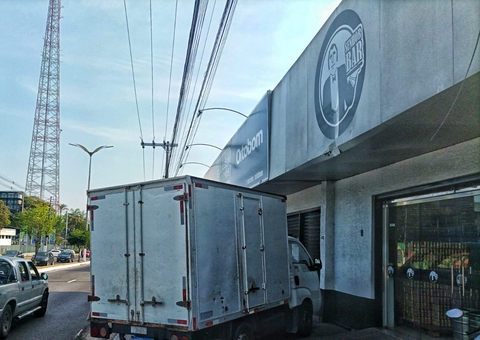 Criminosos rendem empresário e funcionários durante assalto a distribuidora em Manaus