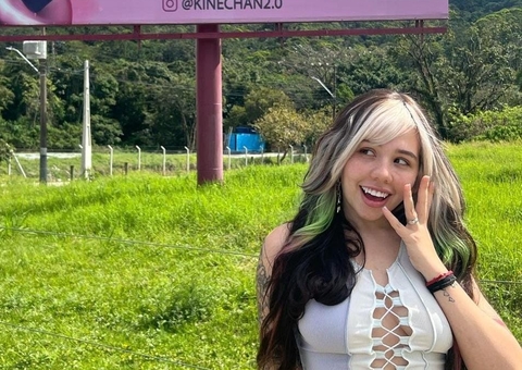 Prefeitura remove propaganda de musa do OnlyFans em outdoors após denúncias