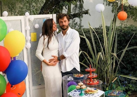 Namorada de Kayky Brito diz estar esperançosa depois de visitar o ator na UTI