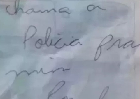 Mulher pede socorro em supermercado e marido é preso