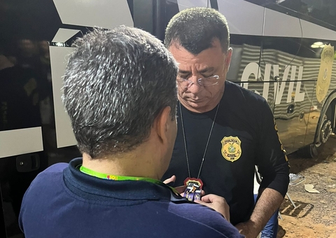 Homem é preso ao ser flagrado vendendo pulseiras falsificadas no "Sou Manaus Passo a Paço"