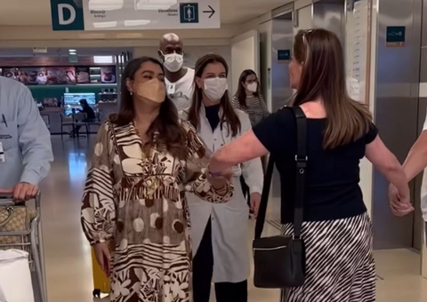 Preta Gil recebe alta após quase 1 mês internada e comemora