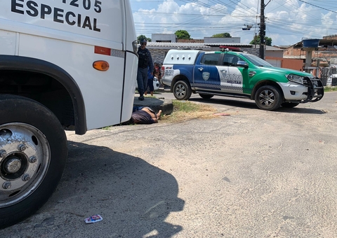 Homem é executado com 10 tiros e jogado em bueiro de rua em Manaus