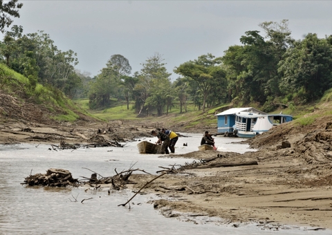 Mais de 300 alunos não conseguem ir à escola devido a seca dos rios no Amazonas