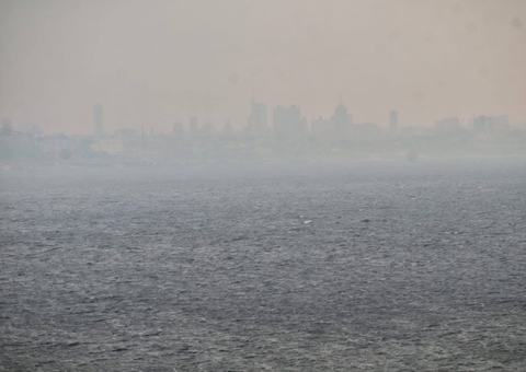 Fumaça de incêndios encobrem cidades no Amazonas e afetam qualidade do ar