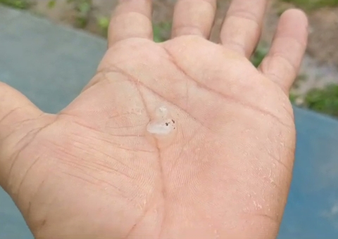 Vídeo mostra chuva de granizo em Manaus