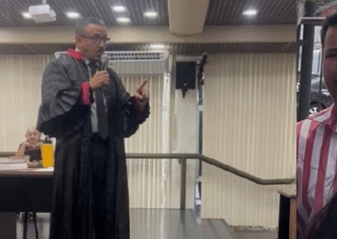 Promotor afastado por chamar advogada de ‘cadela’ ganha férias no Amazonas