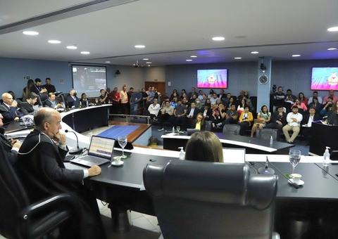 Três ex-secretários da Sect são multados pelo TCE-AM por falta de transparência