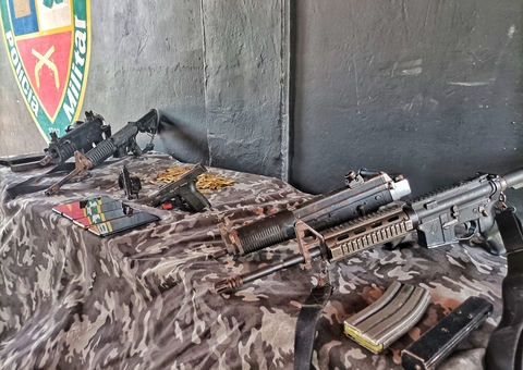 Operação contra piratas de rio apreende fuzis e submetralhadoras no Amazonas