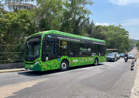 Ônibus elétrico que vai atender Ufam realiza viagem teste em Manaus