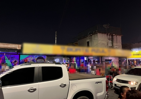 Bares e casas noturnas são multados por irregularidades durante fiscalização em Manaus