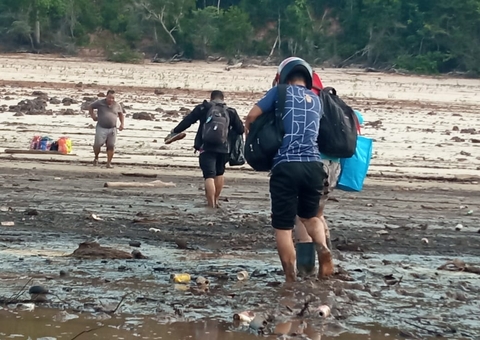 Estiagem histórica antecipa fim do ano letivo em escolas ribeirinhas do Rio Negro