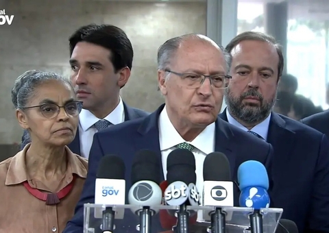 Geraldo Alckmin e ministros visitam Manaus para tratar efeitos da seca histórica no Amazonas