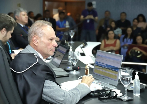 TCE dá 48h para prefeito de Manacapuru explicar gastos com show de Zé Vaqueiro